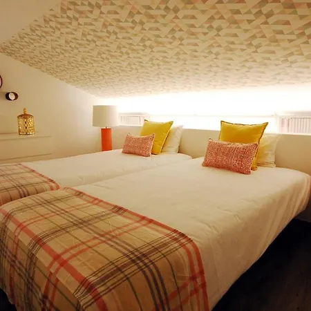 בית נופש Ponta Grande 21 *